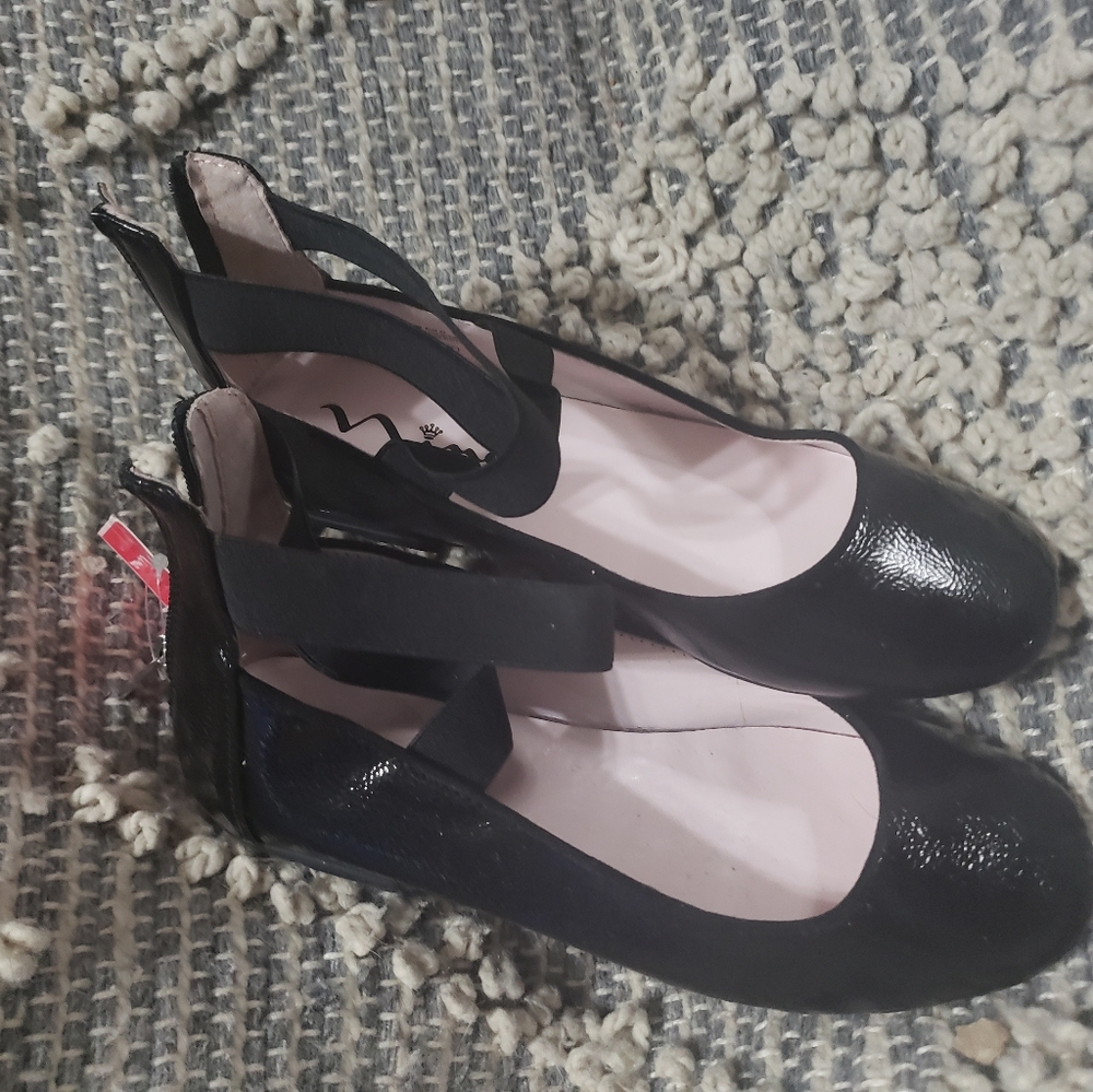 Nina size 3 black flats still new